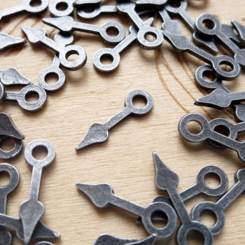 SINGLE CLOCK HAND CHARM